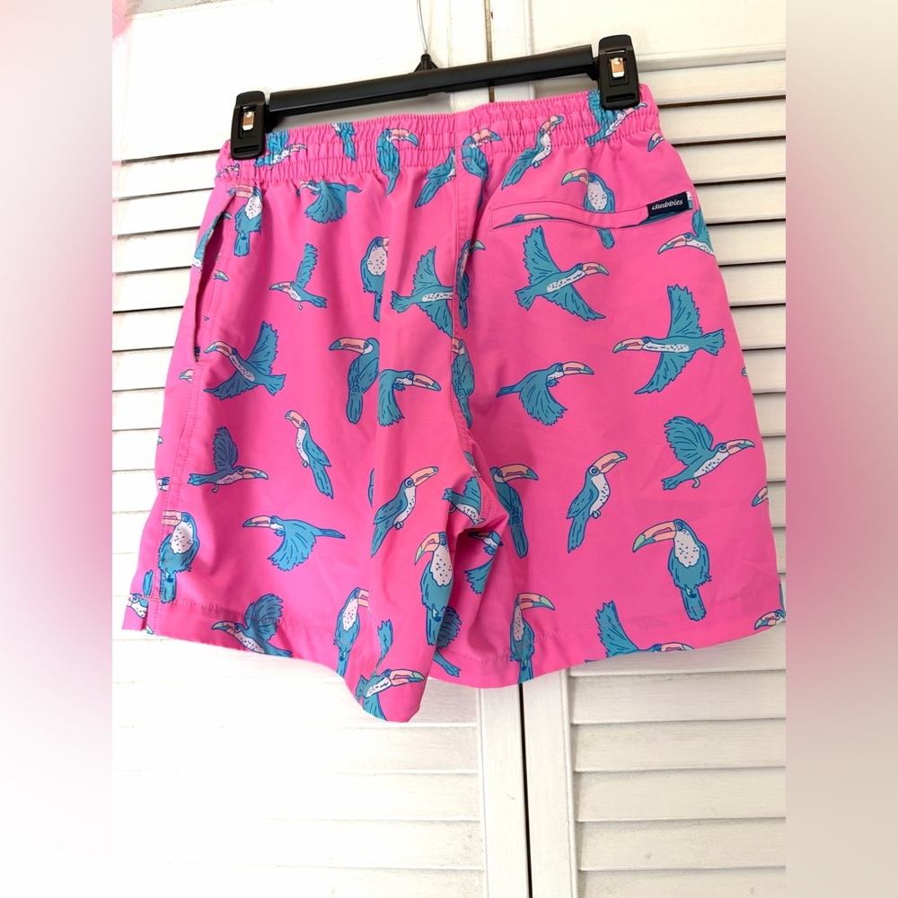 CHUBBIES Classic Swim vibrant Pink and blue Toucan w 3 pockets lined and no mesh